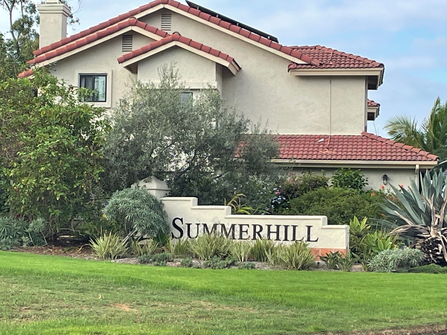 Encinitas House: 2323 Summerhill Drive