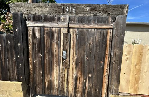 Listing photo thumbnail