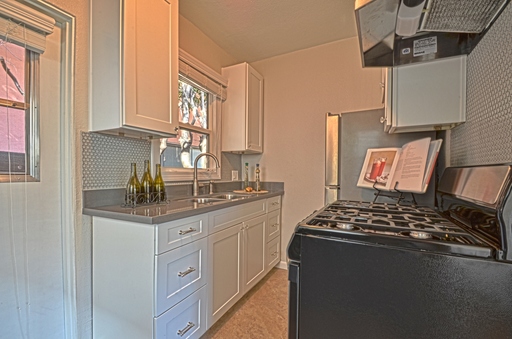Listing photo thumbnail