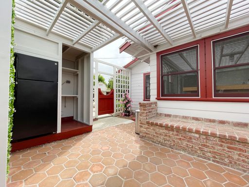 Listing photo thumbnail