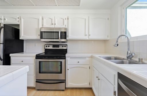 Listing photo thumbnail