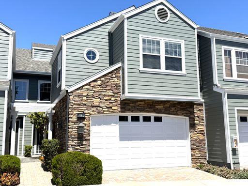 4742 Beachwood Court, Carlsbad, CA 92008
