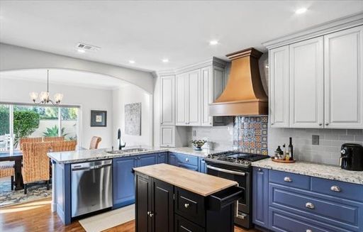 Listing photo thumbnail