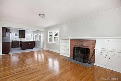 Listing photo thumbnail