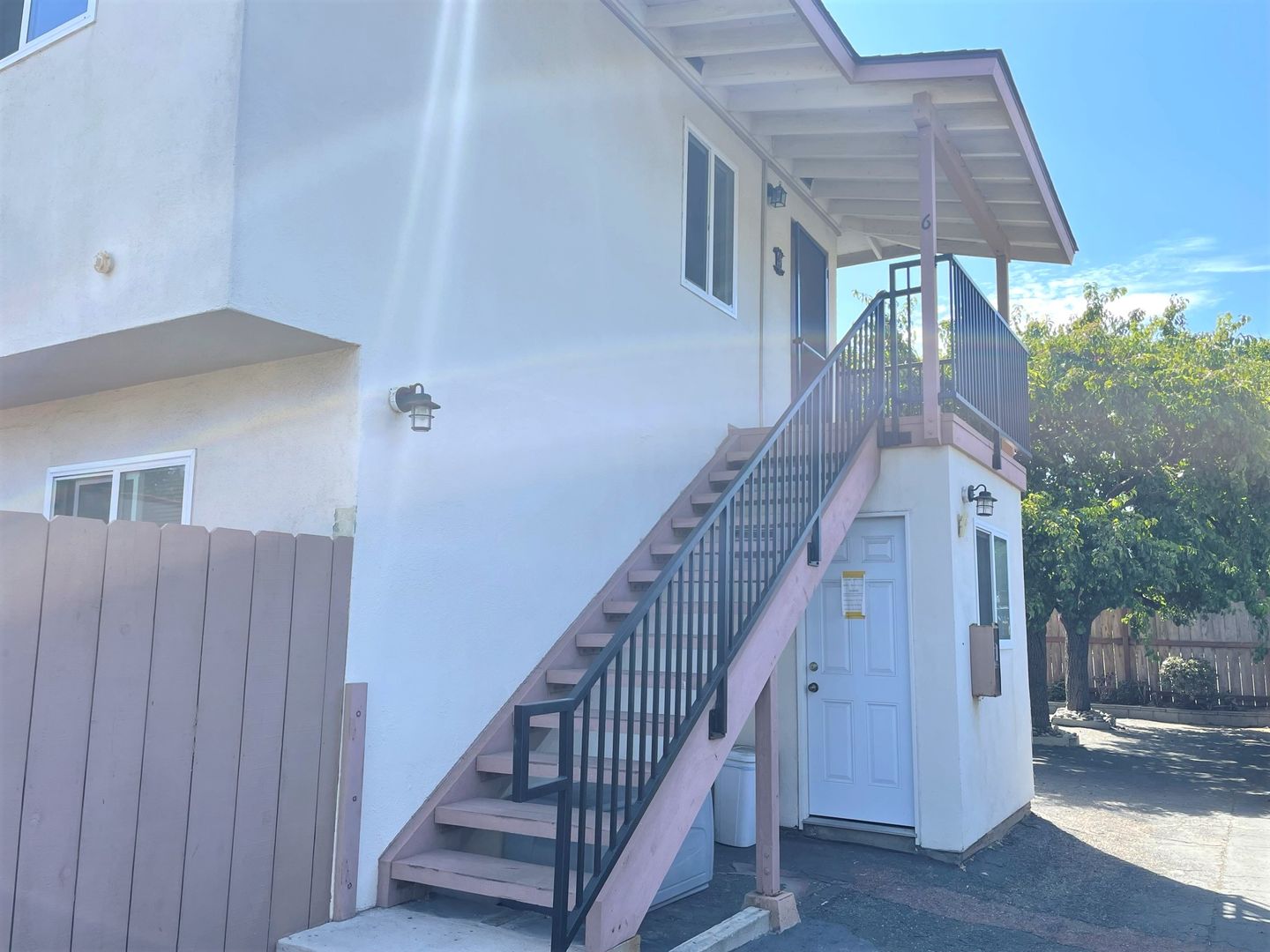 Carlsbad Apartment: 325 Chestnut Avenue #6