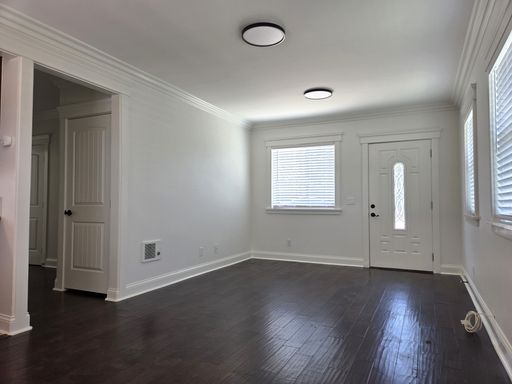 Listing photo thumbnail