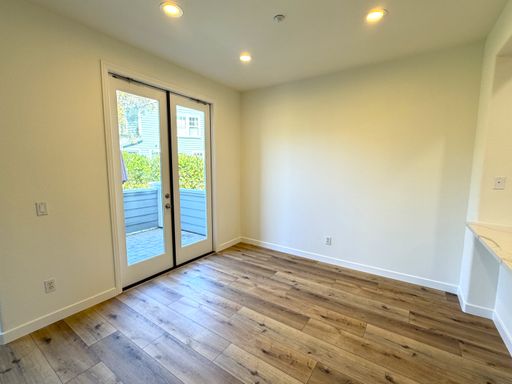 Listing photo thumbnail