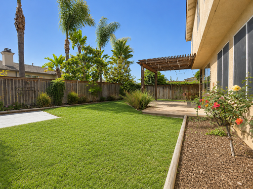 Listing photo thumbnail