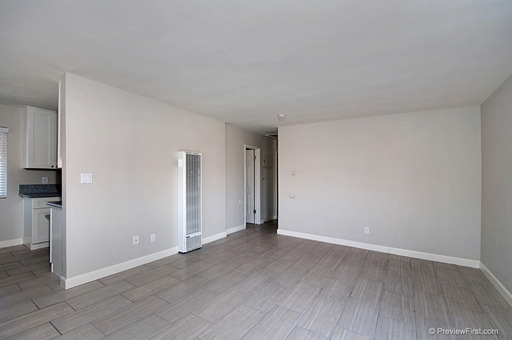 Listing photo thumbnail