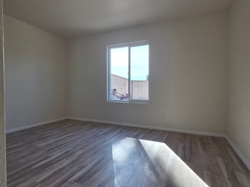 Listing photo thumbnail
