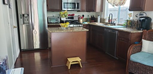 Listing photo thumbnail