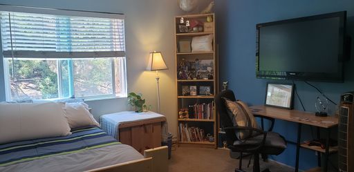 Listing photo thumbnail