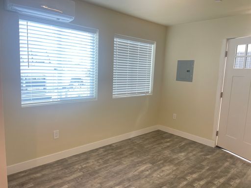 Listing photo thumbnail