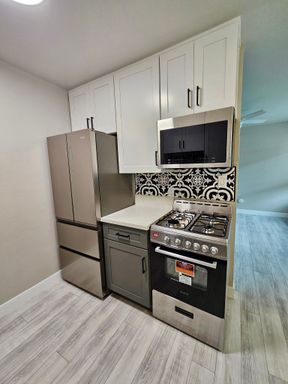Listing photo thumbnail
