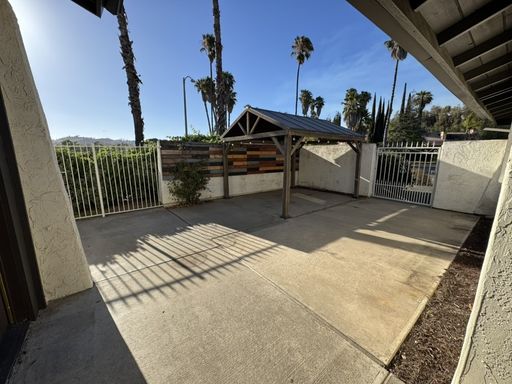 Listing photo thumbnail