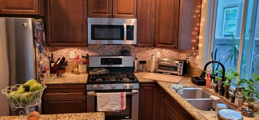 Listing photo thumbnail