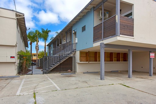 Listing photo thumbnail