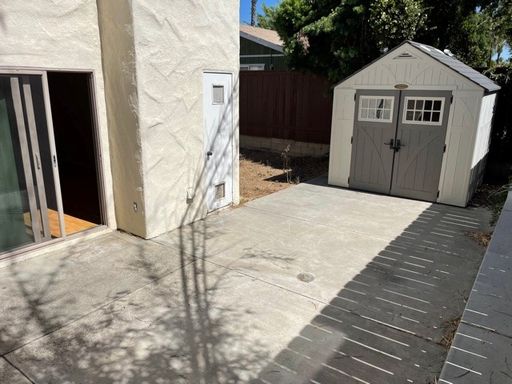Listing photo thumbnail