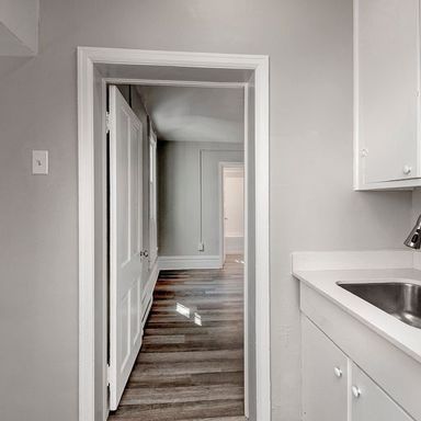 Listing photo thumbnail