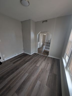 Listing photo thumbnail