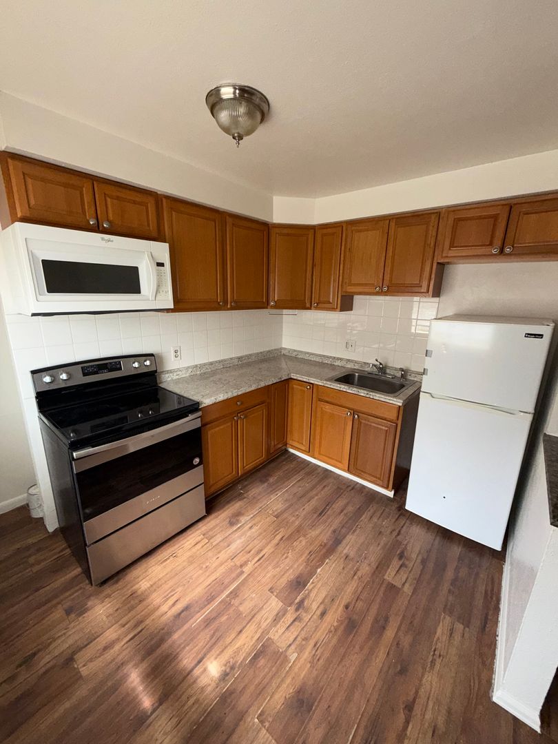 Denver Apartment: 3839 S. Knox Court