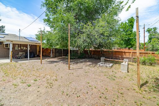 Listing photo thumbnail