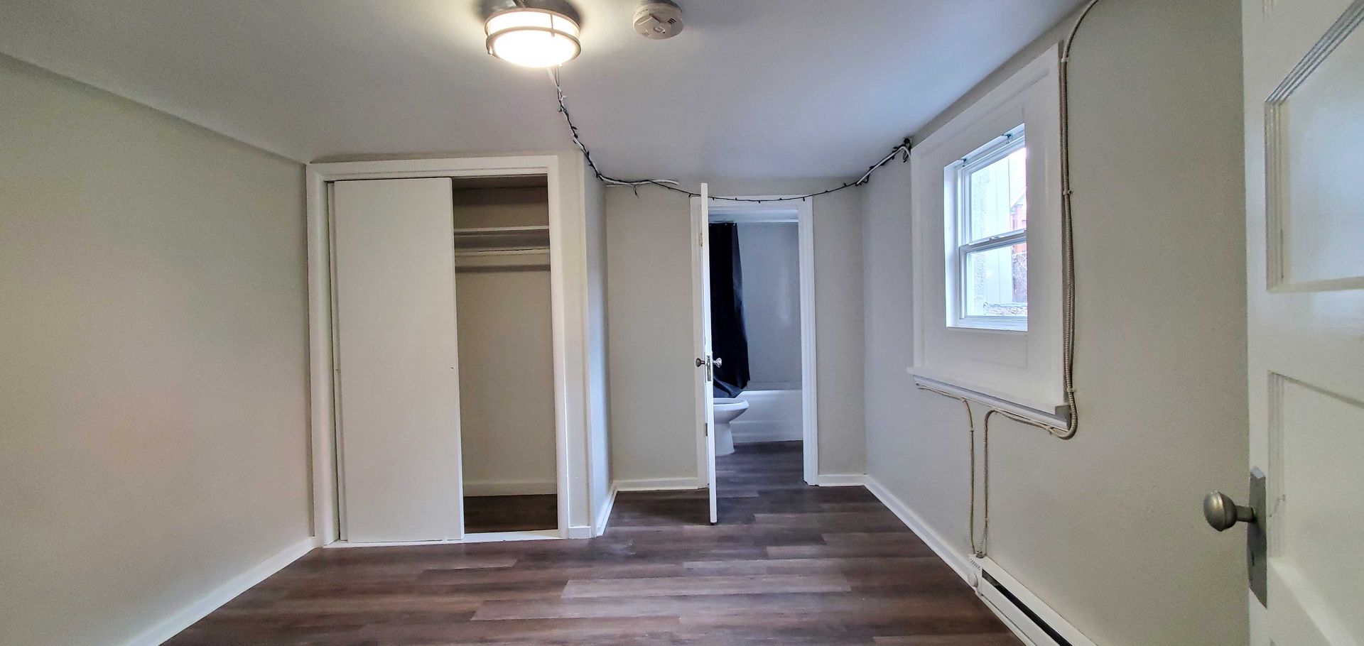 Nicely Renovated Cozy 1 bed, 1 bath units for rent. 9 of 10