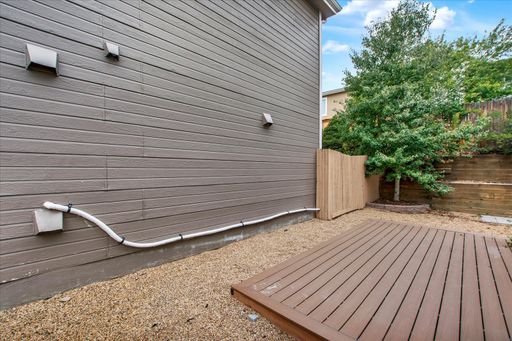 Listing photo thumbnail