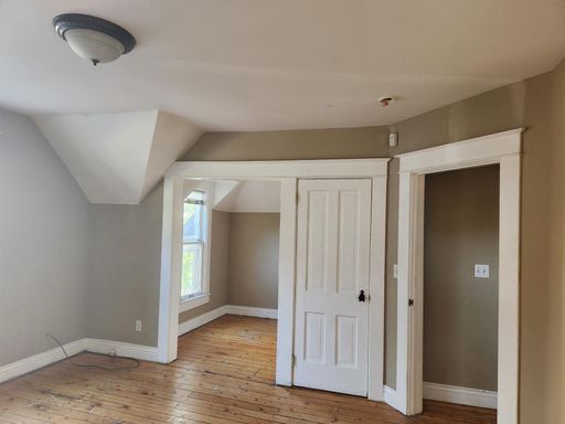 Listing photo thumbnail