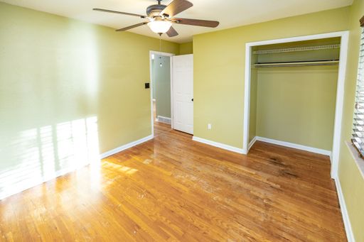 Listing photo thumbnail