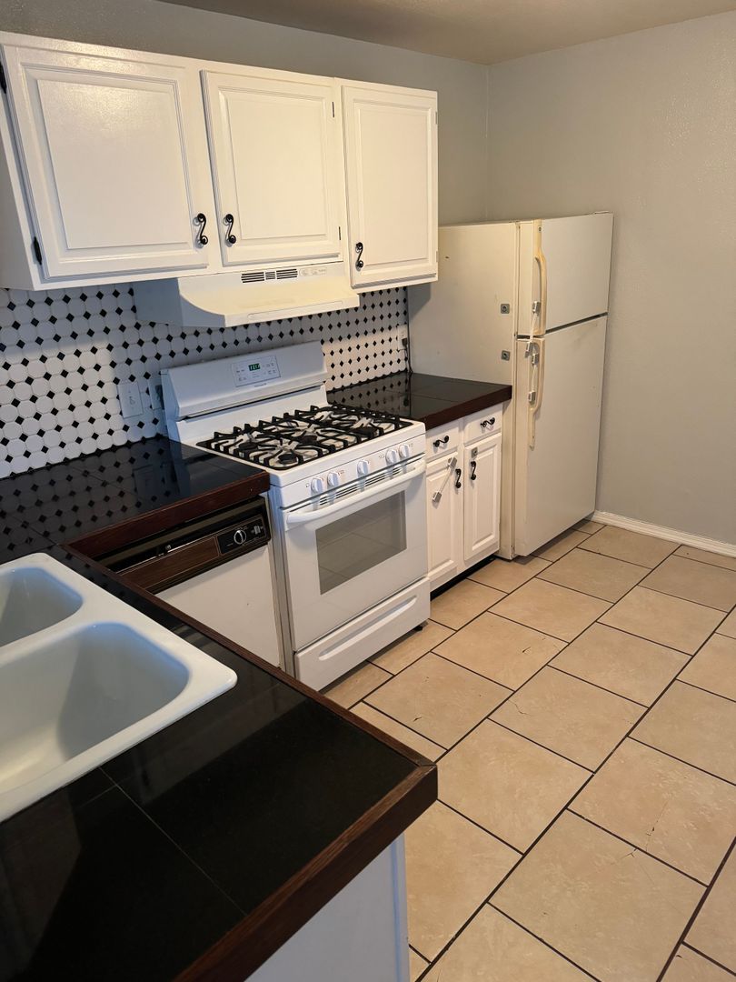 Colorado Springs Apartment: 1317-1323 E. Las Animas Street