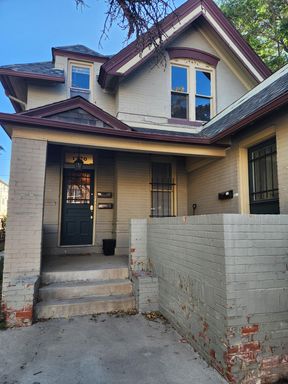Listing photo thumbnail