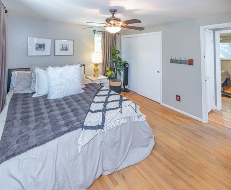 Listing photo thumbnail