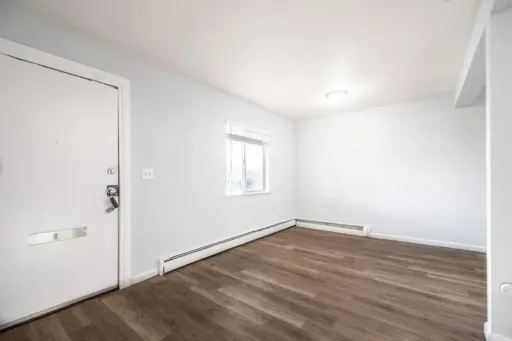 Listing photo thumbnail