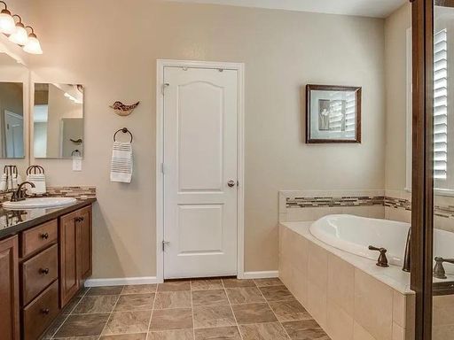 Listing photo thumbnail