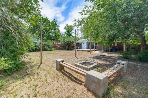 Listing photo thumbnail