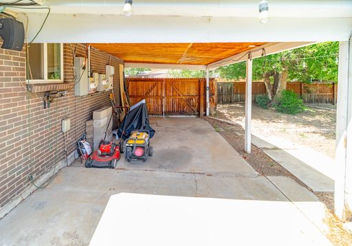 Listing photo thumbnail