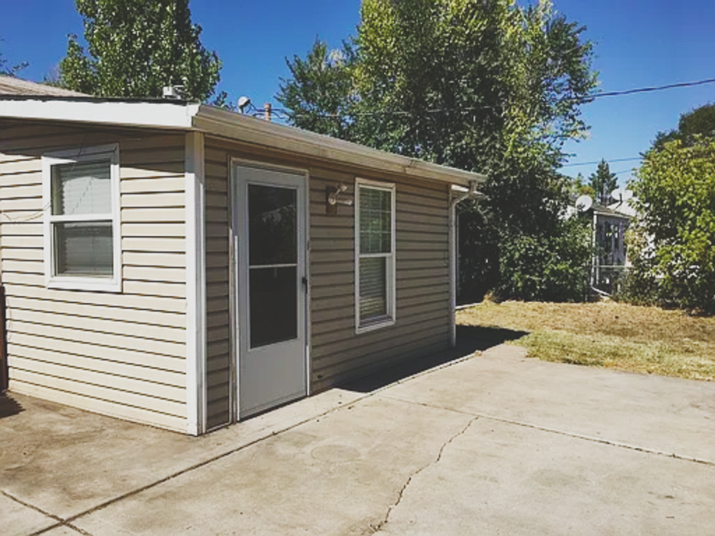 Aurora House: 1030 Macon Street