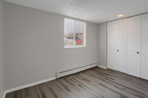 Listing photo thumbnail