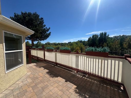 Listing photo thumbnail