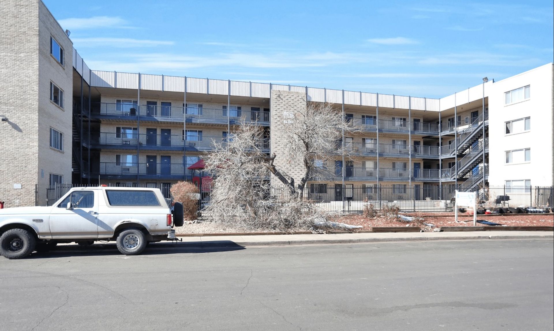 Aurora Apartment: 1571 Beeler Street