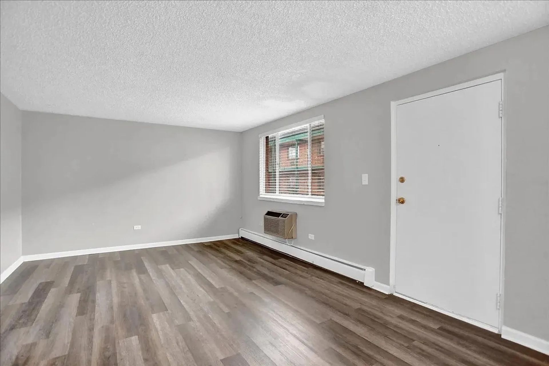 Aurora Apartment: 1380 Moline Street