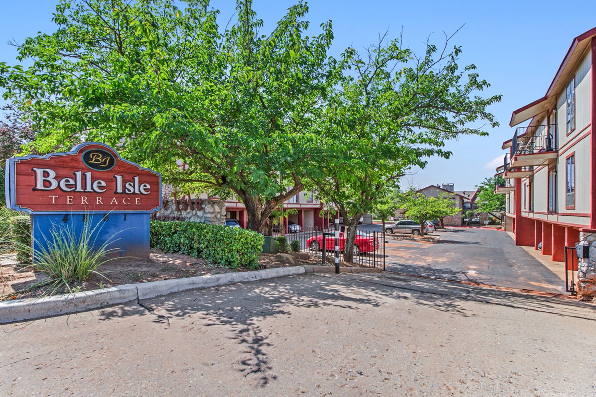 Oklahoma City Apartment: 4861 N Blackwelder Ave