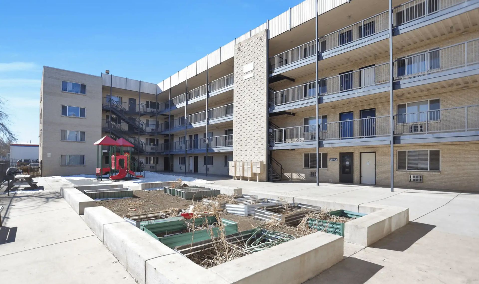 Aurora Apartment: 1571 Beeler Street