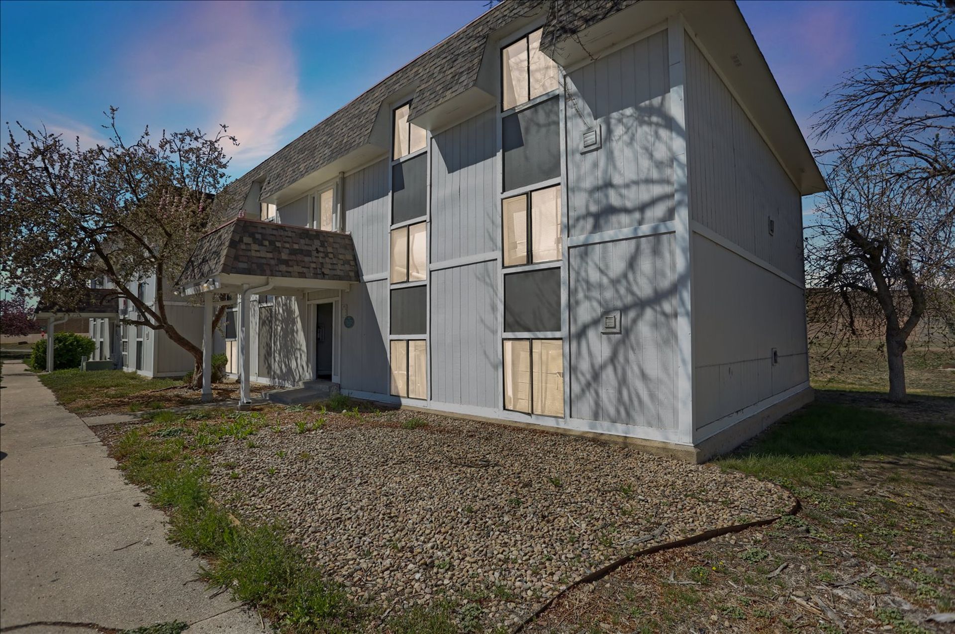 Aurora Apartment: 14155 E Montview Blvd