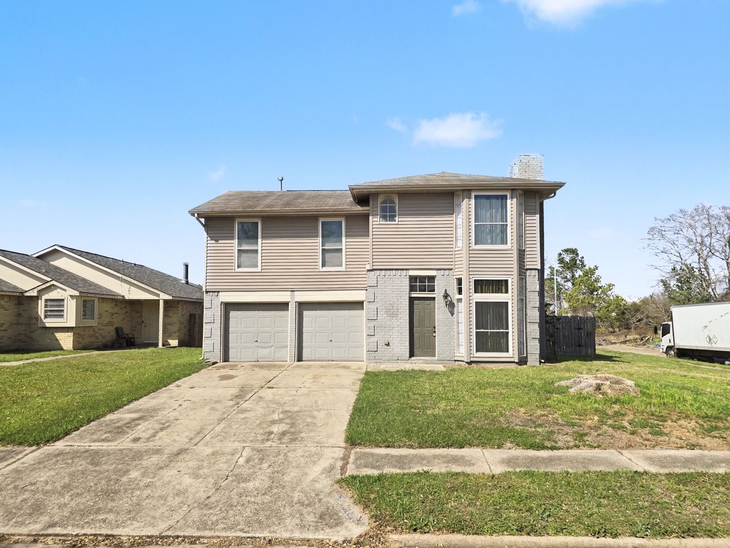 Channelview House: 15223 Peachmeadow Ln.