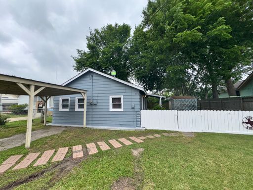 2 Bedroom Rental – 4104 Houx St., Bacliff, TX 77518-1322