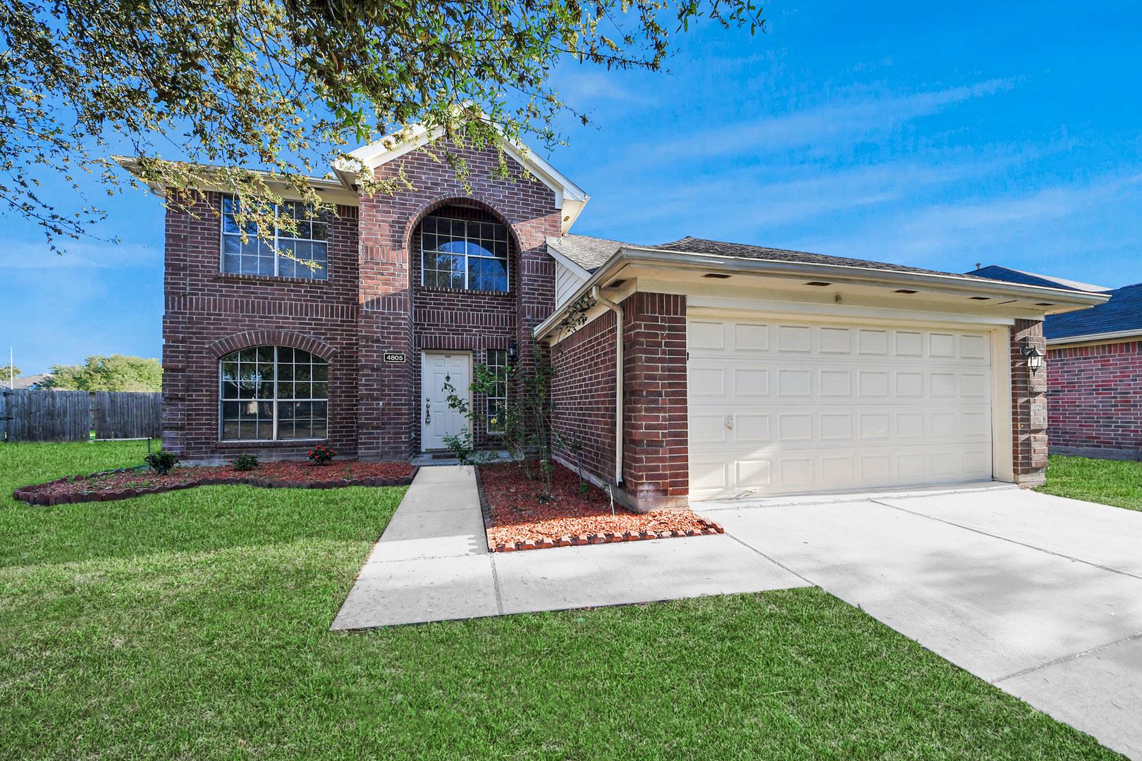 Rosenberg House: 4805 E Columbary Dr.