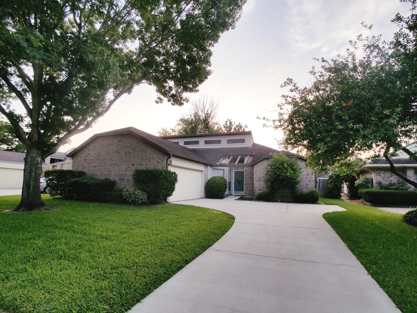 Sugar Land House: 2111 Echo Ridge