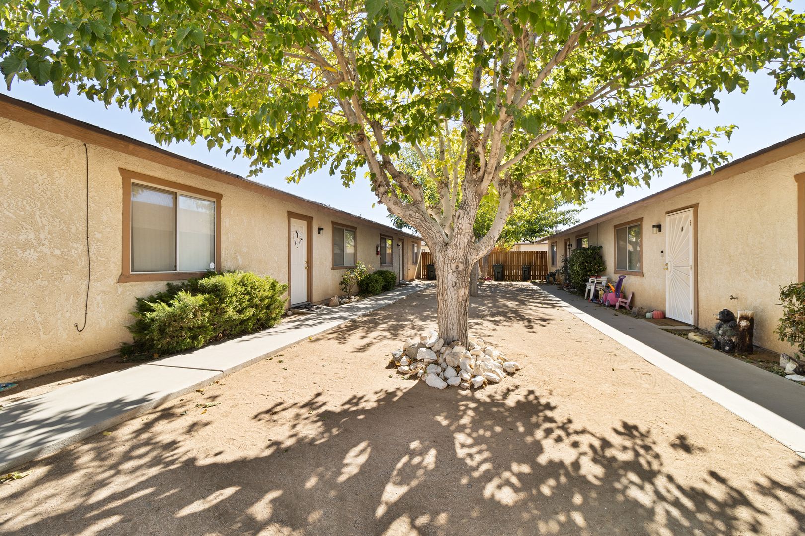 Apple Valley Apartment: 21345 Klamath Road